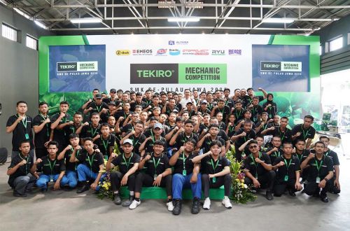 3 Mekanik SMK Cilacap Juara LKS Otomotif: Rahasia Skill yang Bikin Bengkel Lokal Kewalahan